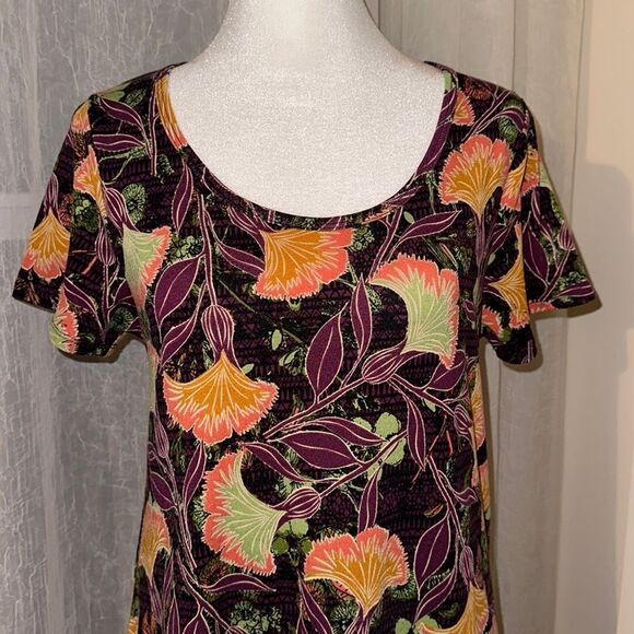 LuLaRoe XS Classic Floral Purple Black Green Gold Orange Short Sleeve Crew Tee - Picture 3 of 9